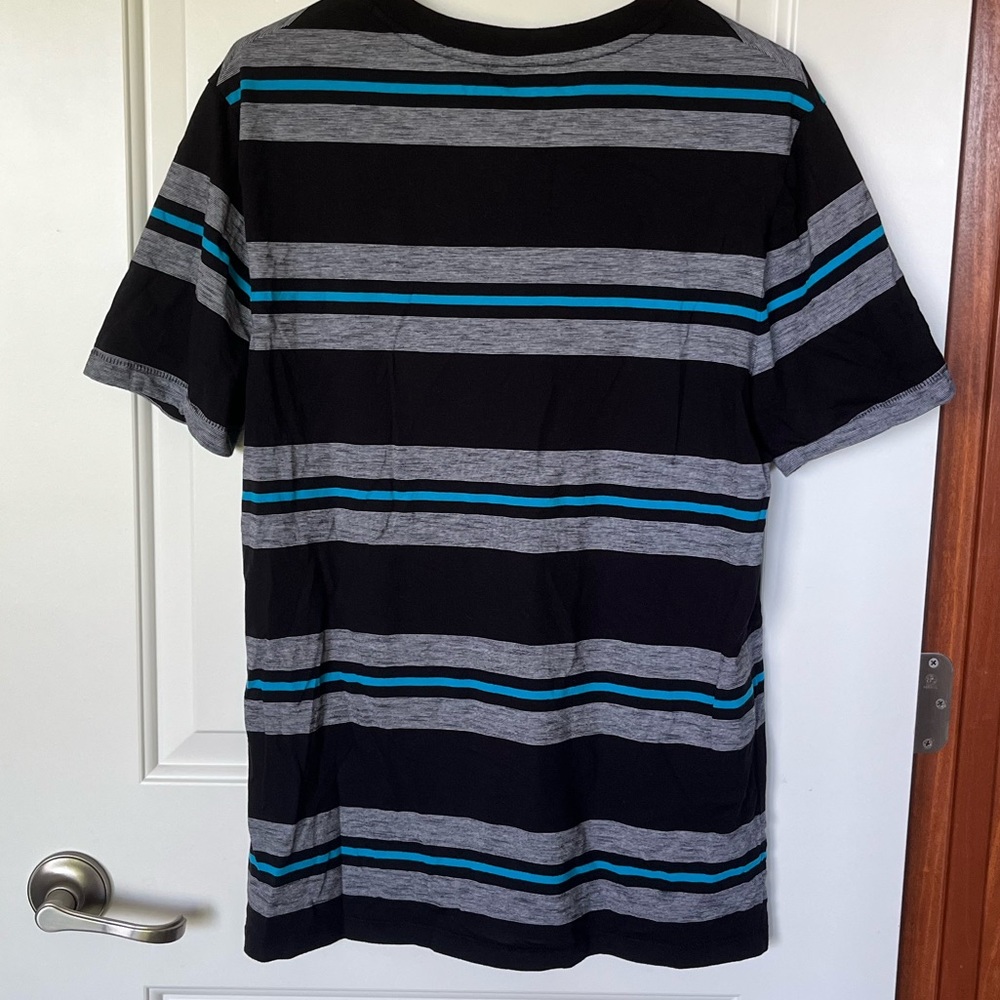 Men’s Tony Hawk Blue Striped Shirt - Picture 5 of 6